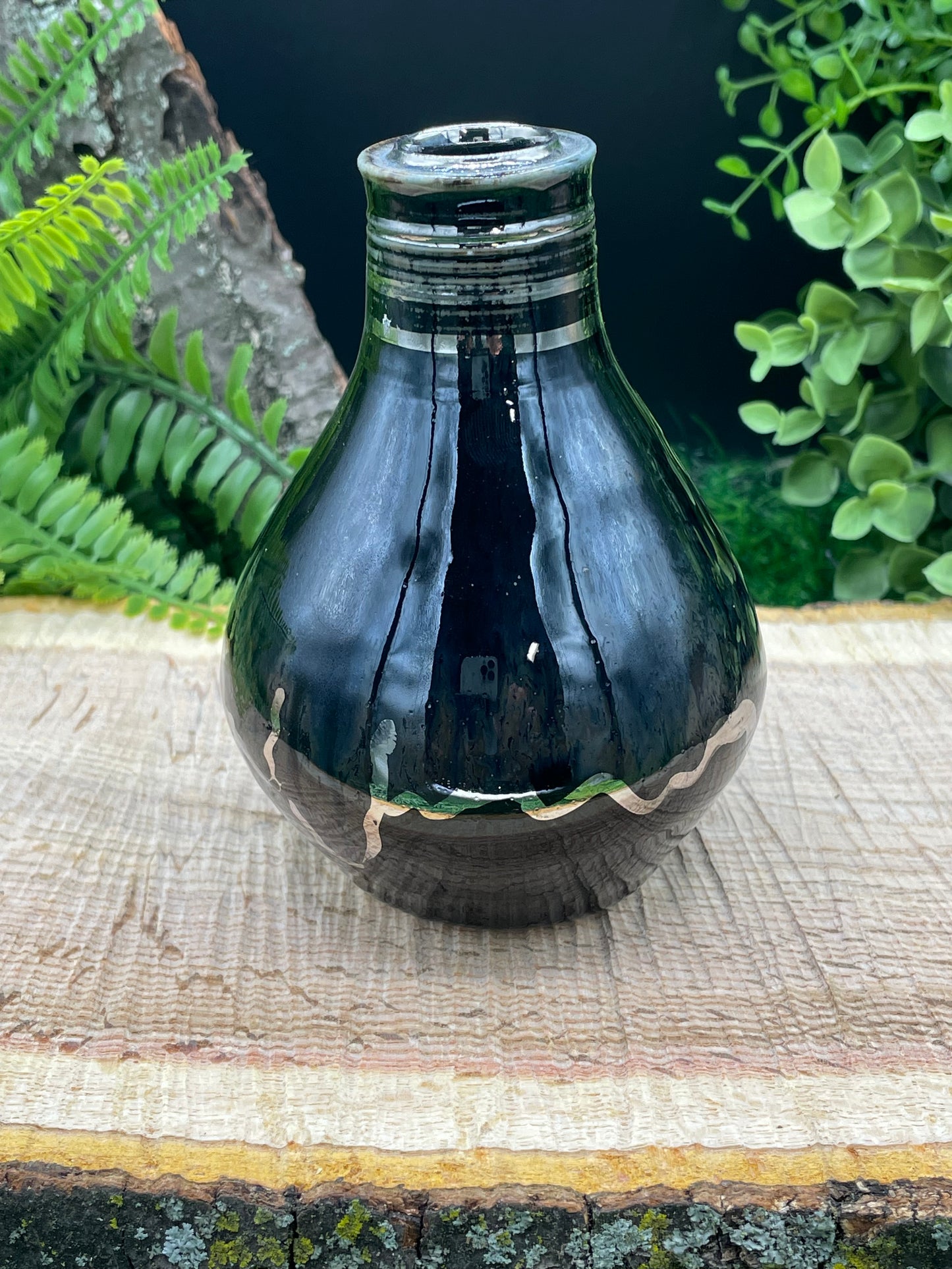 V-10-Black