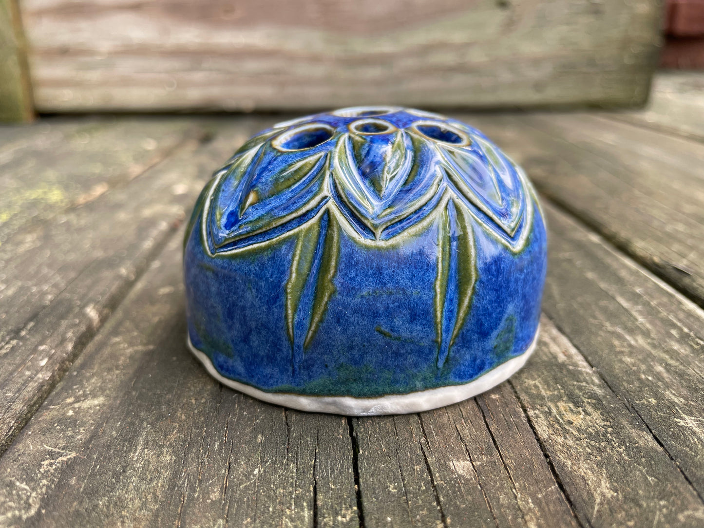 V-6-Flower Frog Blue